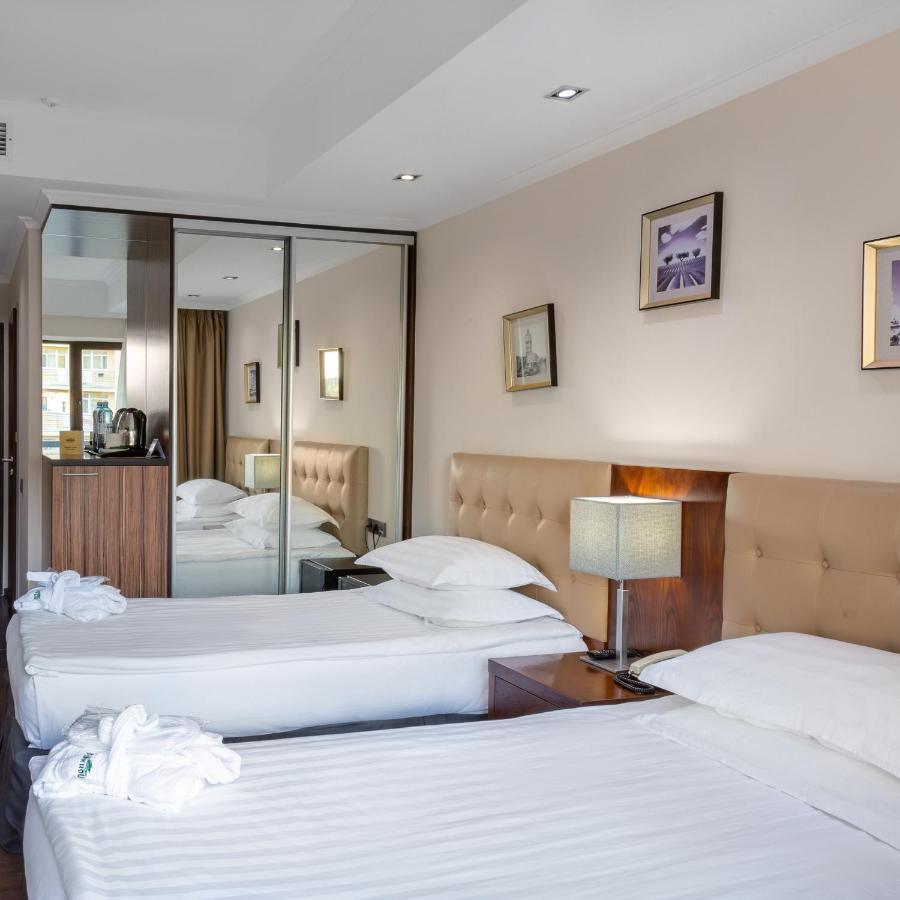 Park House Hotell Barmashino Exteriör bild